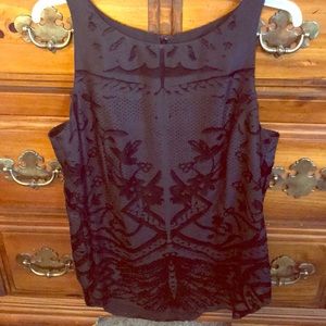 Long tank top with floral design